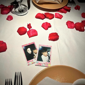 掀起衣服含着奶头揉捏视频
